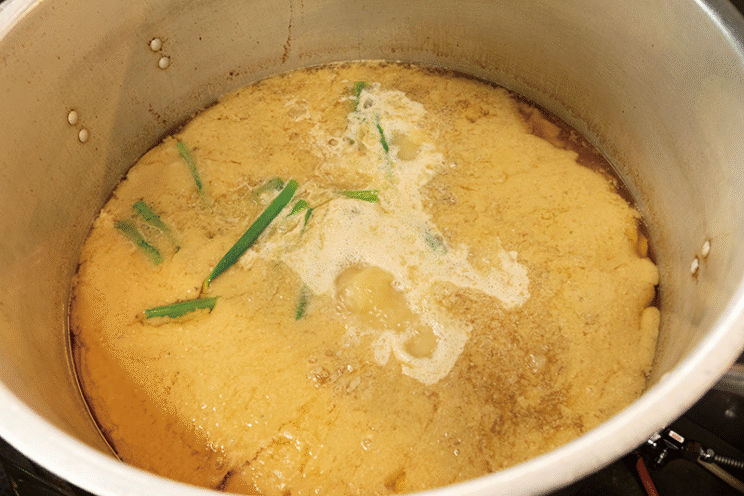 スープは“呼び戻し”製法。