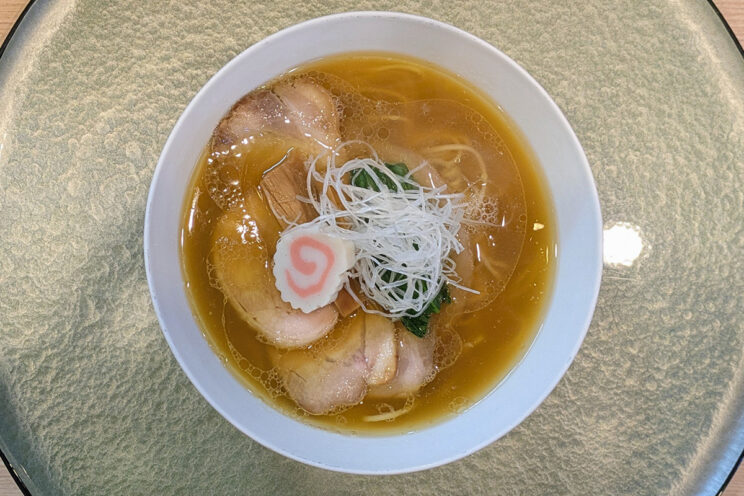 『中華そば 深緑』のラーメン「白出汁」