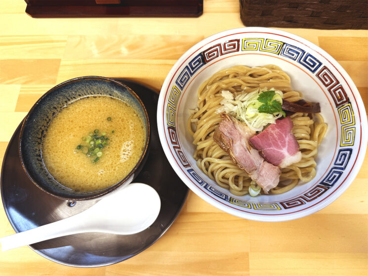 『中華そば 光』のラーメン「濃厚鶏つけ麺」